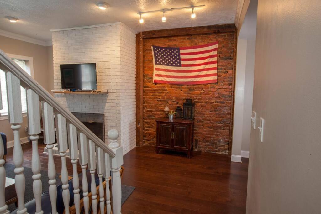 Great For Exploring * Stylish Loft Like Living Apartamento *